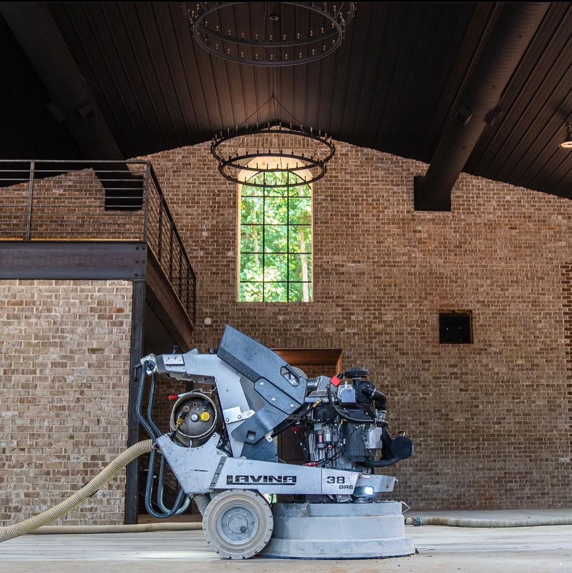 L38GRE propane remote control grinder