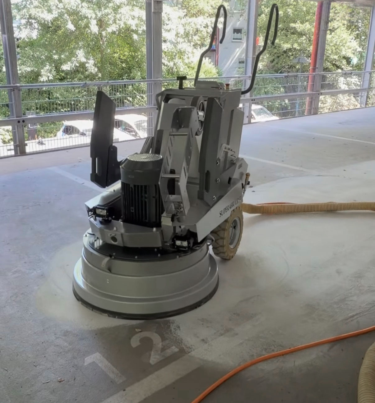 L38 electric remote controlled grinder, Elite series